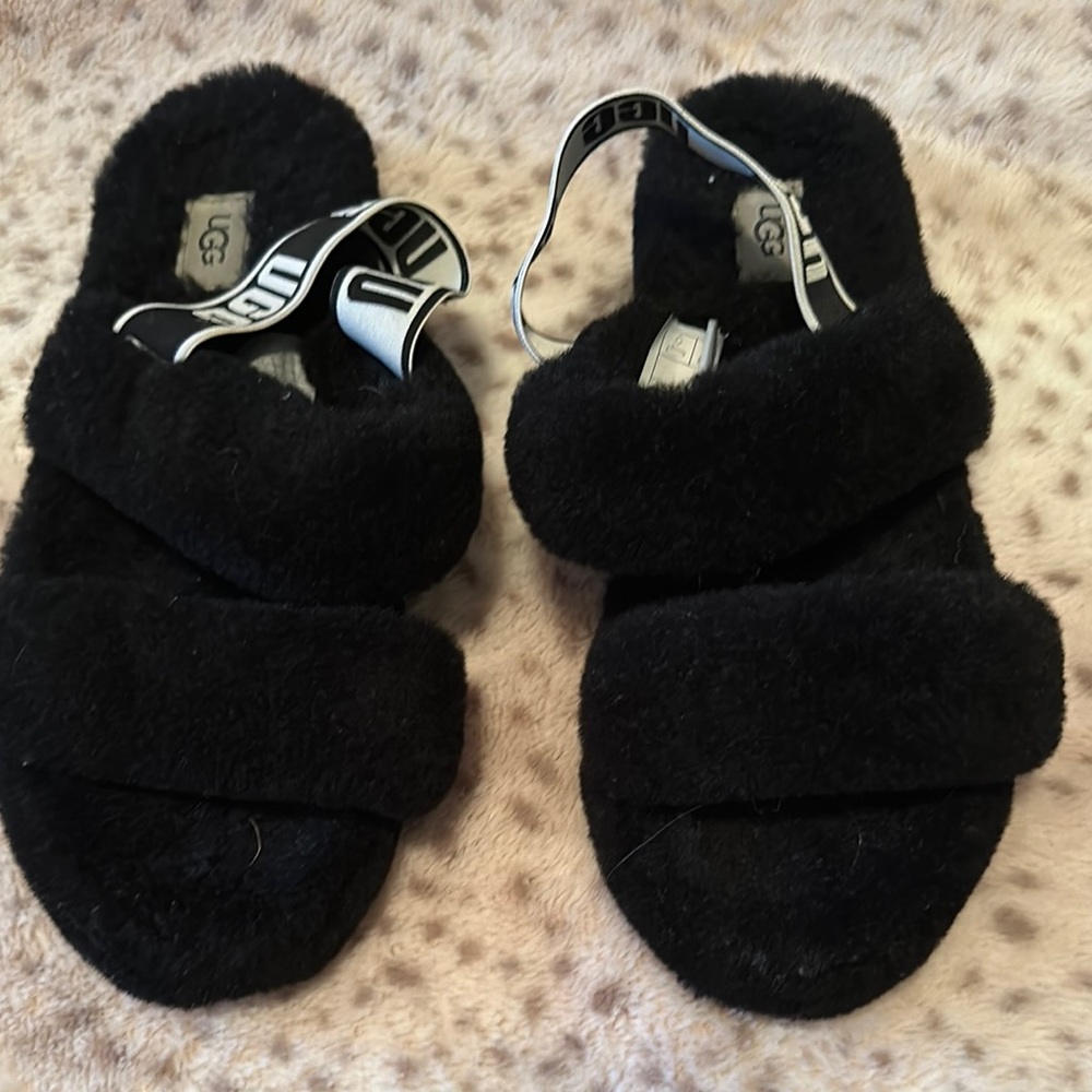 UGG Black Cozy Slippers Plush Open Toe